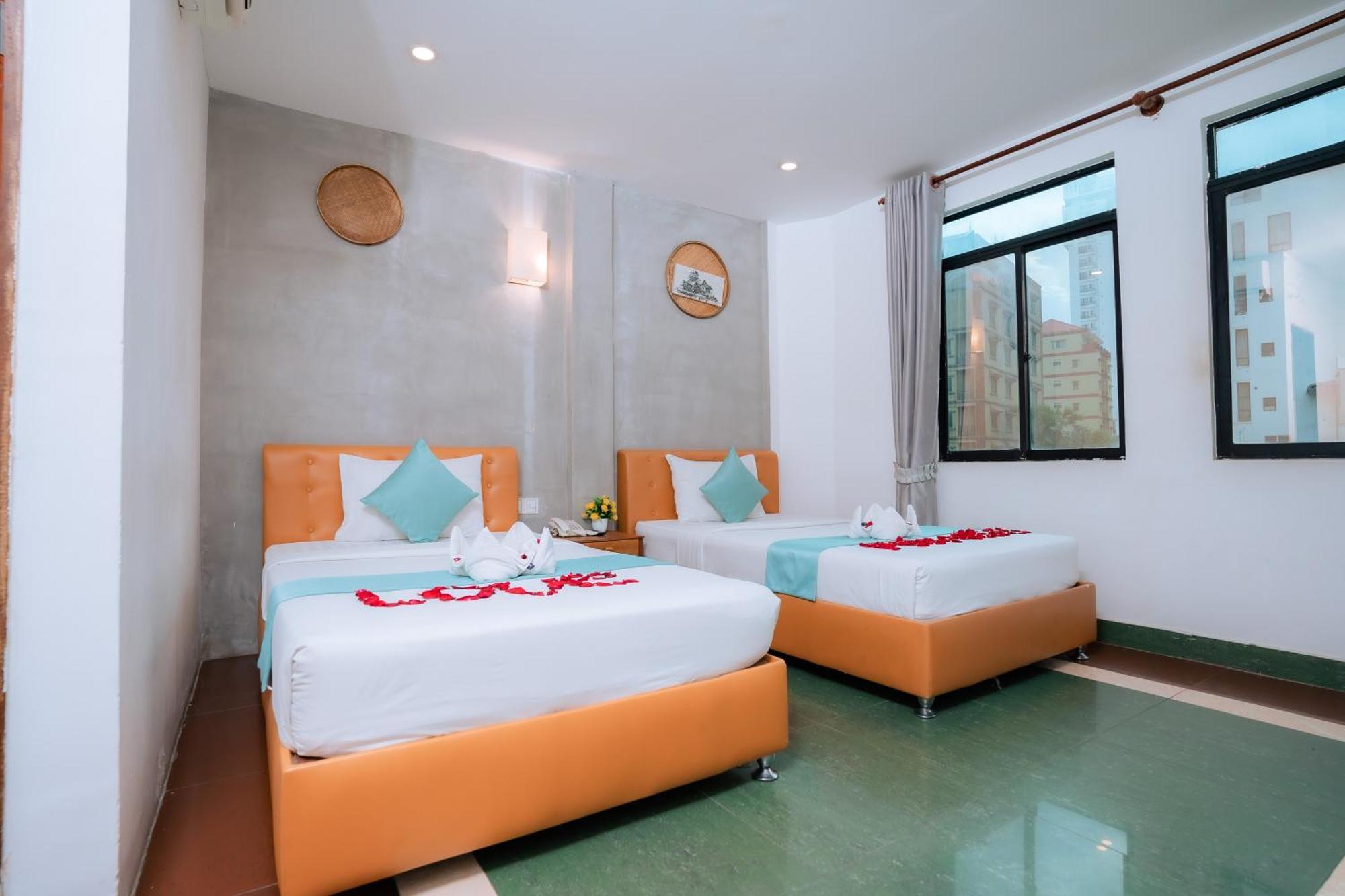 Grand Elevation Hotel 3*