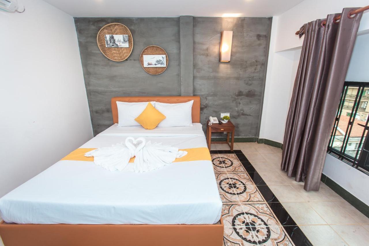 Grand Elevation Hotel
