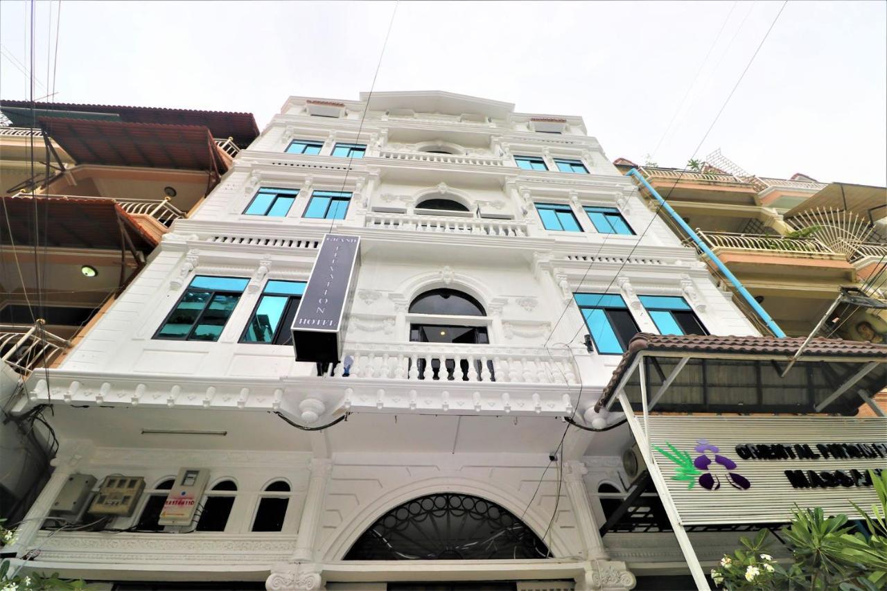 Hotel Grand Elevation